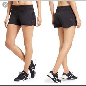 Athleta women’s ready set go shorts